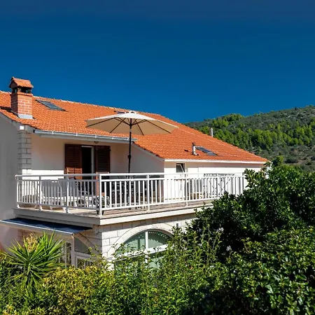 Maja-quiet Island Escape