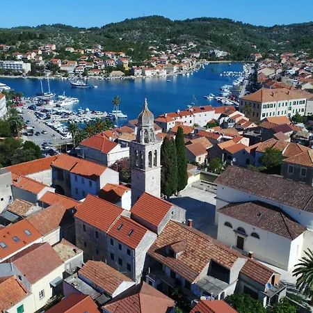 Maja-quiet Island Escape