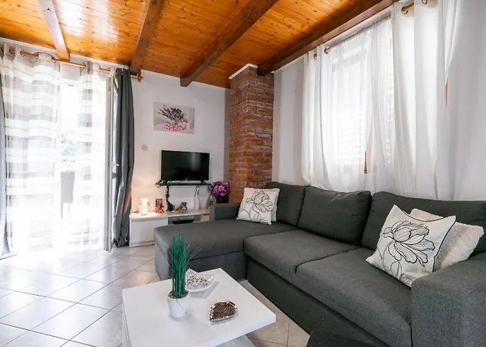 Apartman Maja-quiet Island Escape *