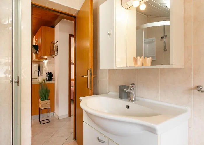 Apartman Maja-quiet Island Escape *