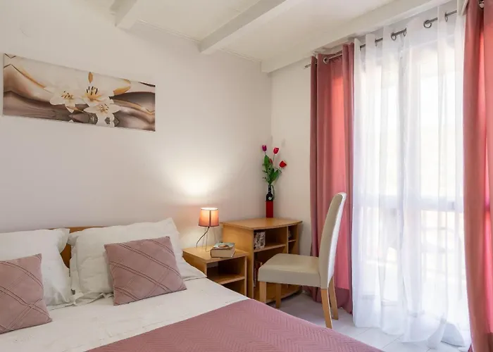 Maja-quiet Island Escape